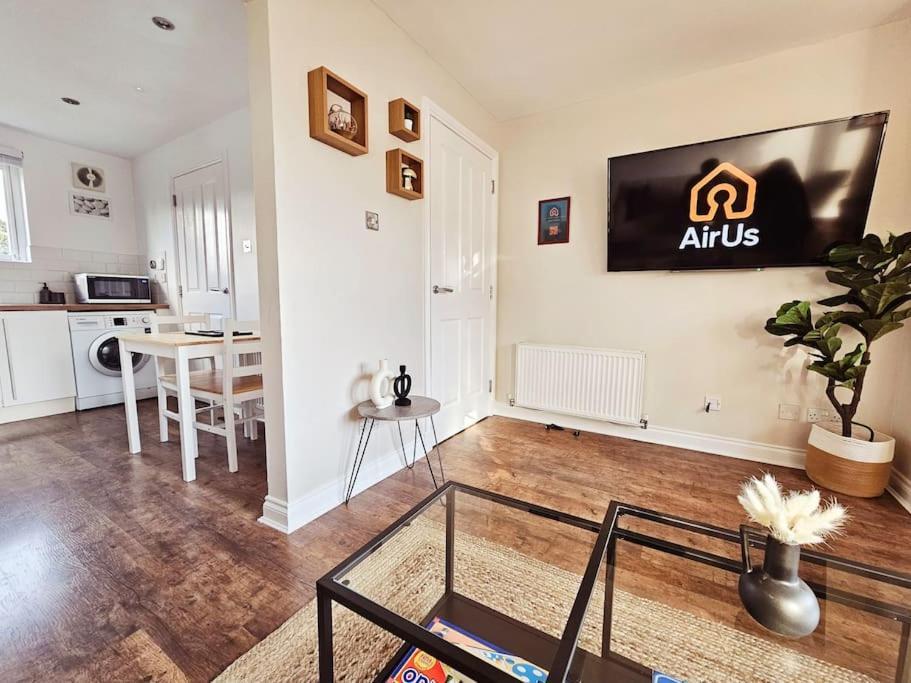 Modern 5 Bedroom Townhouse With Free Parking Glasgow Eksteriør billede