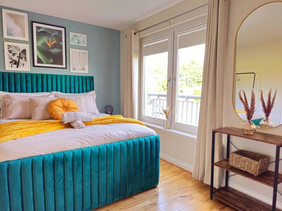 Modern 5 Bedroom Townhouse With Free Parking Glasgow Eksteriør billede