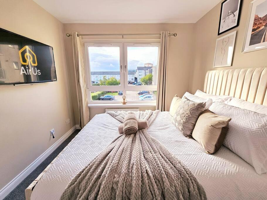 Modern 5 Bedroom Townhouse With Free Parking Glasgow Eksteriør billede